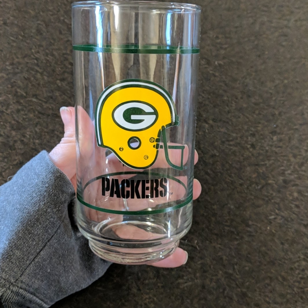 SALE 2/$6 Mobil Green Bay Packers Glass
